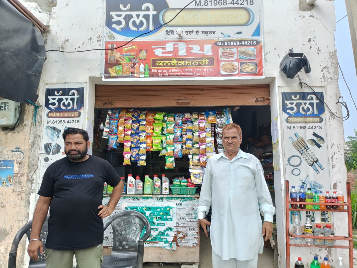 Last night thieves targeted two shops in Satnaur